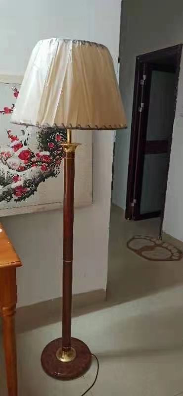 sale item 落地灯